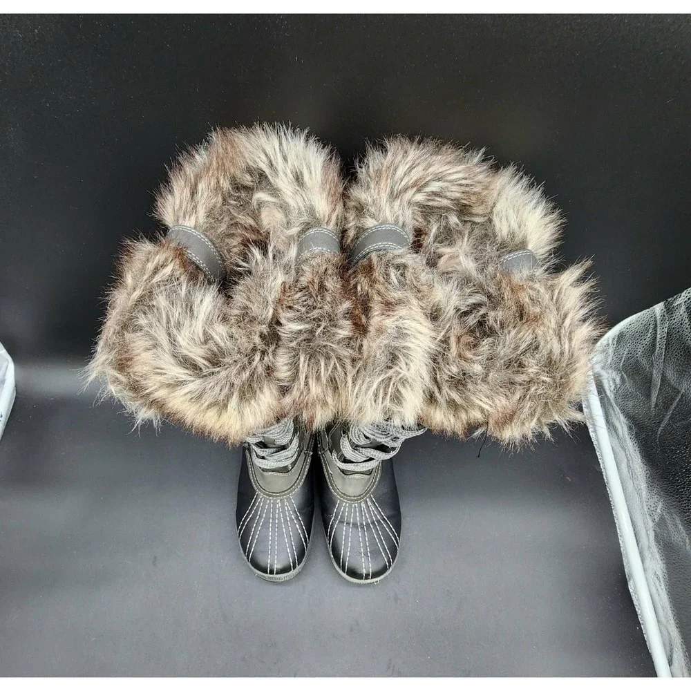London Fog Melton Women Green Black Size 8 Winter Faux Fur Duck Boots Cozy